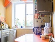 Челябинск: Двухкомнатная квартира Квартира рядом с ул. Дзержинского.   В хорошем состоянии, заезжай и живи.   Чистый, зеленый двор.   Раздельные комнаты, есть вм