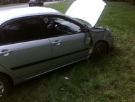 :  Toyota Corolla    - , , 1, 6 . , 110 . . , - - , 2002 . .    ,  ,  