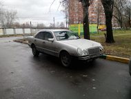 :  Mercedes-Benz E-klasse II W210      .     .    