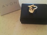 :     Avon,  ,   ,   .   19-19, 5 .